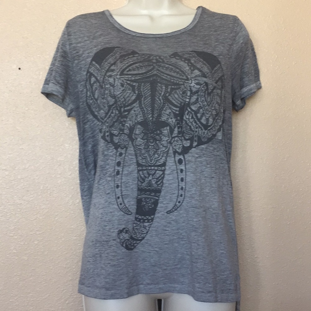 Wellworn Gray Elephant Burnout T-shirt Medium